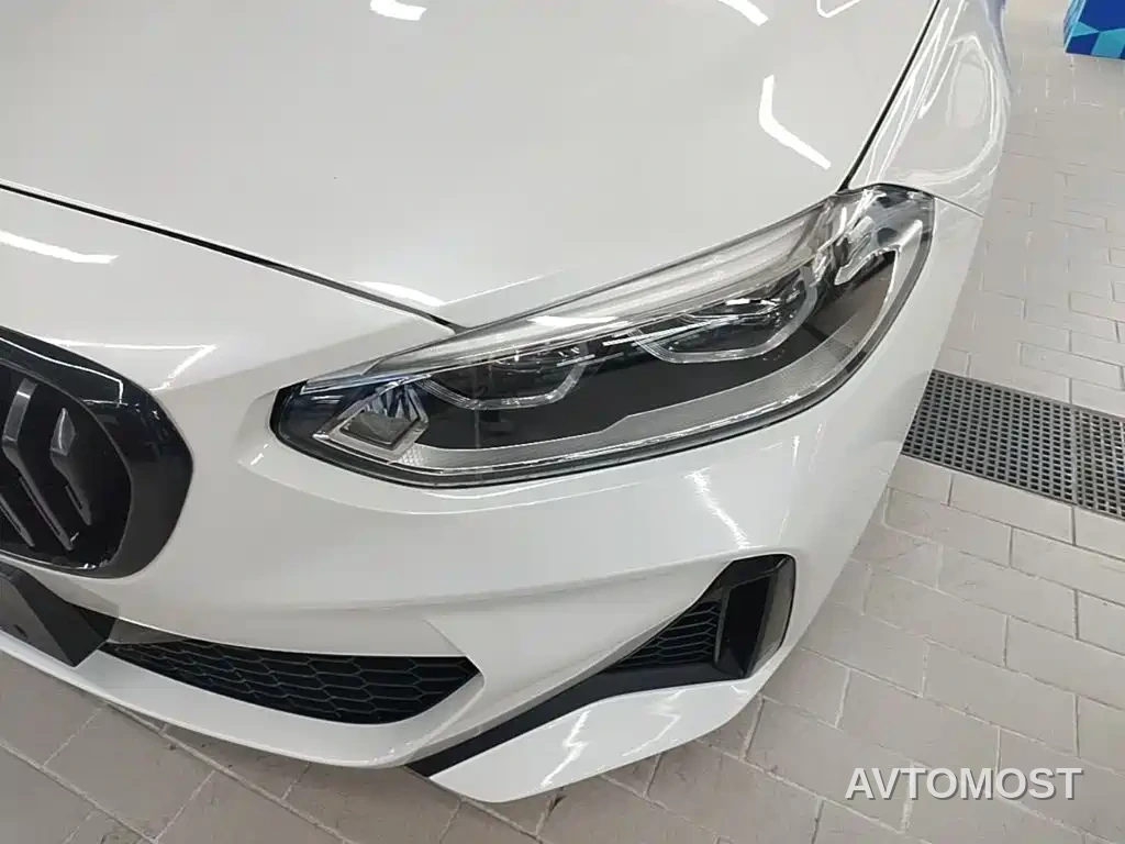 BMW 1 Series 2021 120i M Sport Shadow Edition — фото 24