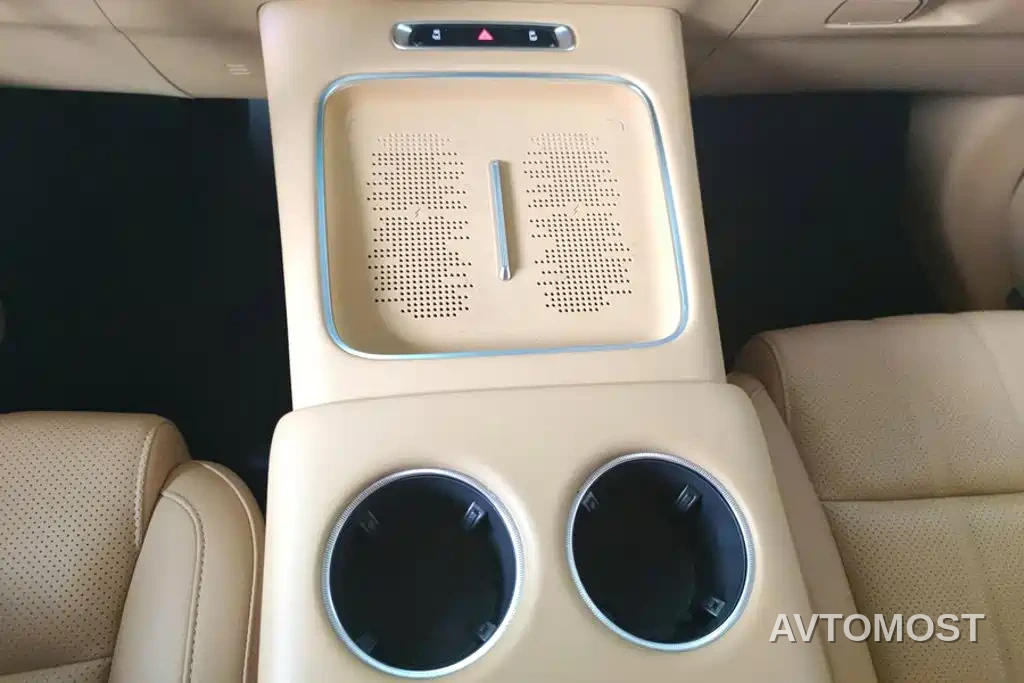 Voyah Dreamer 2025 PHEV AWD Flagship Kunpeng Edition — фото 16