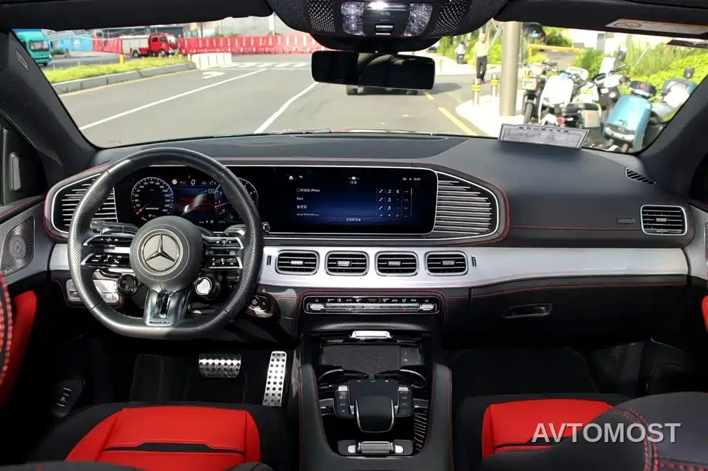 Mercedes-Benz GLE Coupe AMG 2025 AMG GLE 53 4MATIC+ Coupe SUV — фото 9