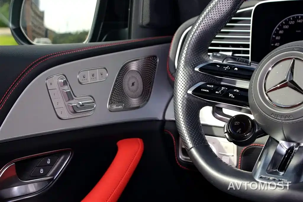 Mercedes-Benz GLE Coupe AMG 2025 AMG GLE 53 4MATIC+ Coupe SUV — фото 10