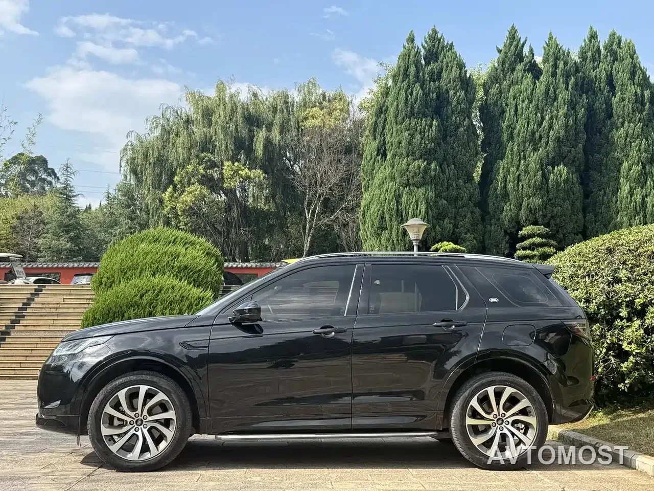 Land Rover Discovery Sport PHEV 2022 Facelift P300e Plug-in Hybrid — фото 1