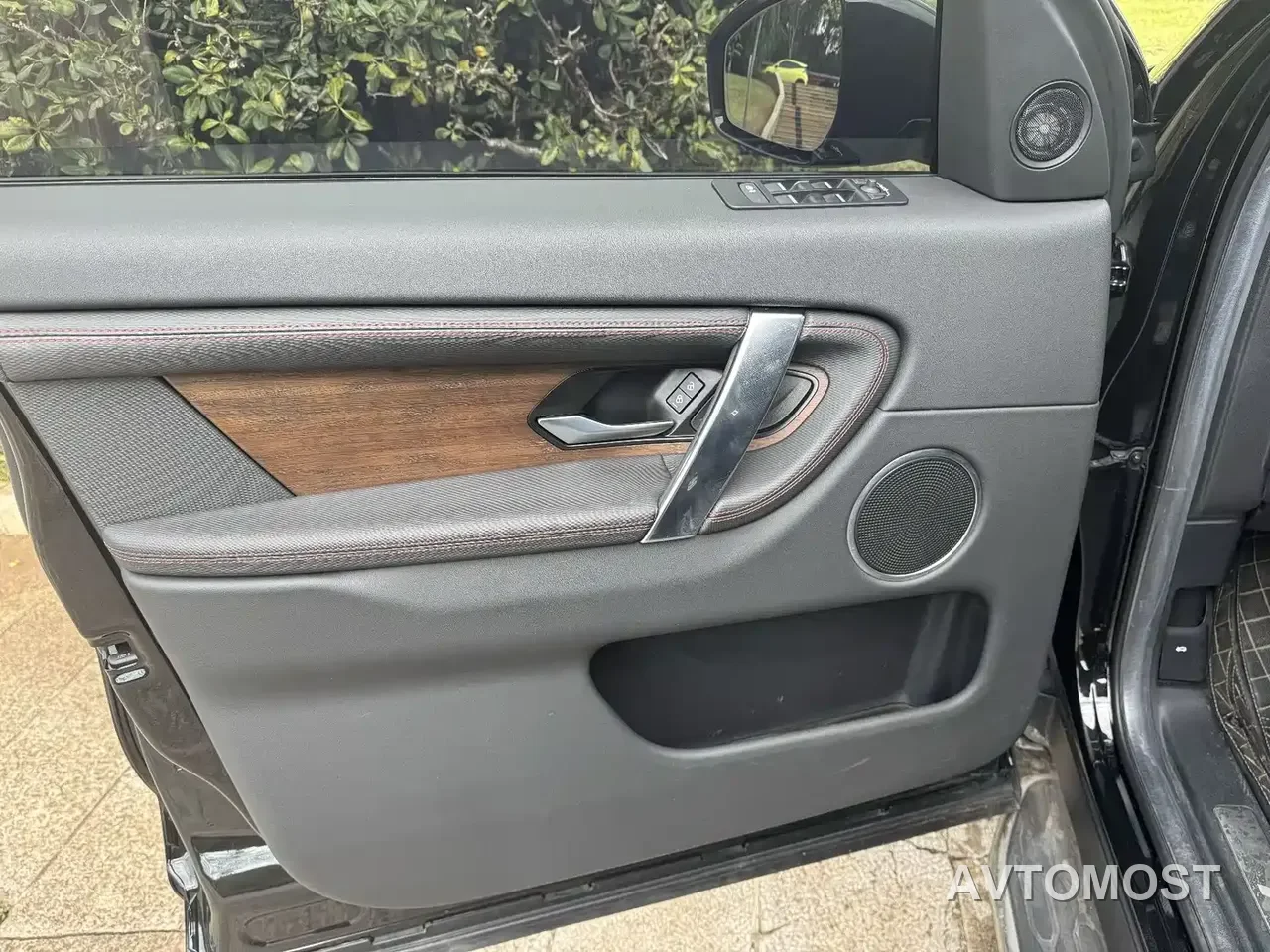 Land Rover Discovery Sport PHEV 2022 Facelift P300e Plug-in Hybrid — фото 16