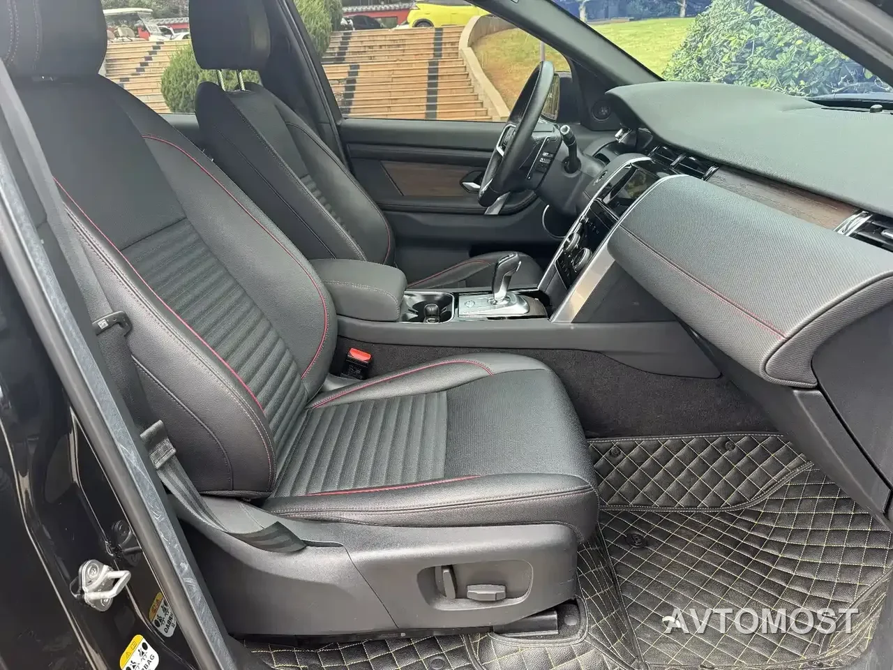 Land Rover Discovery Sport PHEV 2022 Facelift P300e Plug-in Hybrid — фото 17