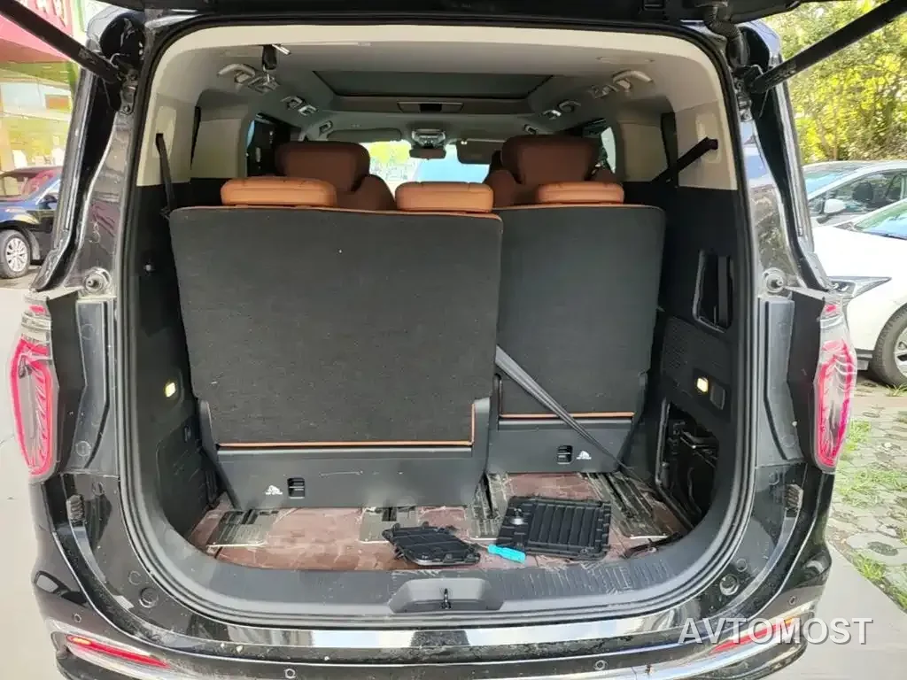 Hongqi HQ9 2023 2.0T Smart Connect Flag Rhyme Edition — фото 16