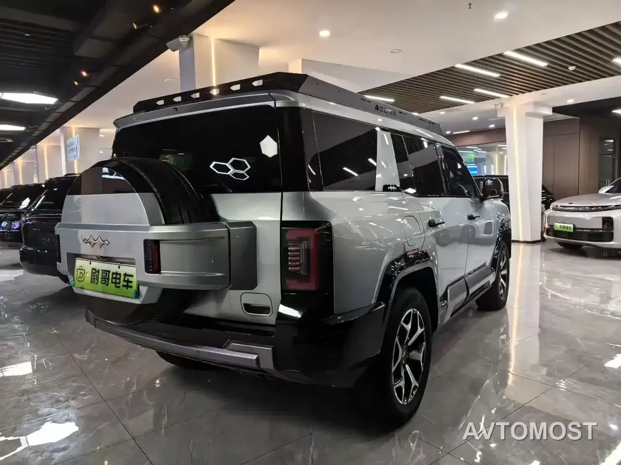 Fang Cheng Bao Leopard 8 2025 Zhiyong Flagship 7-Seater — фото 5