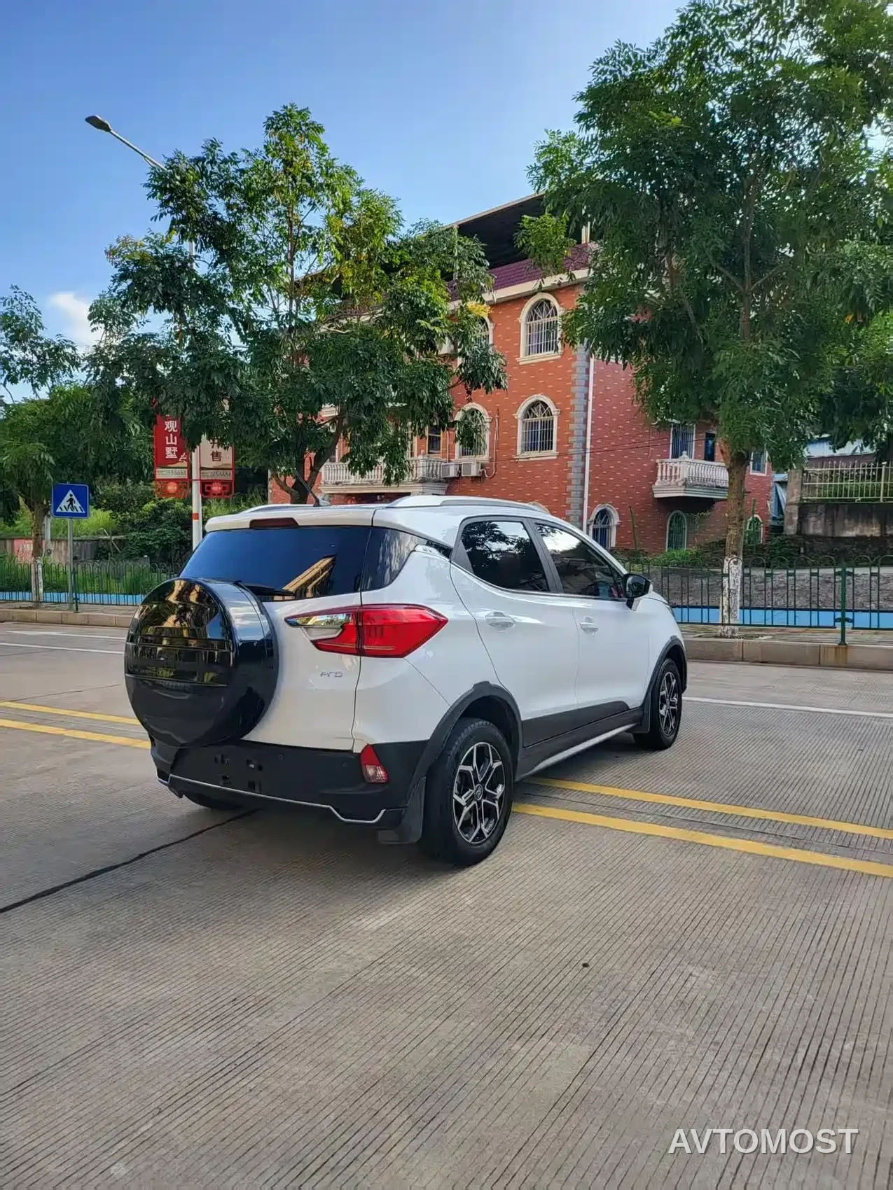 BYD Yuan Pro 2021 Eternal Love Edition — фото 9