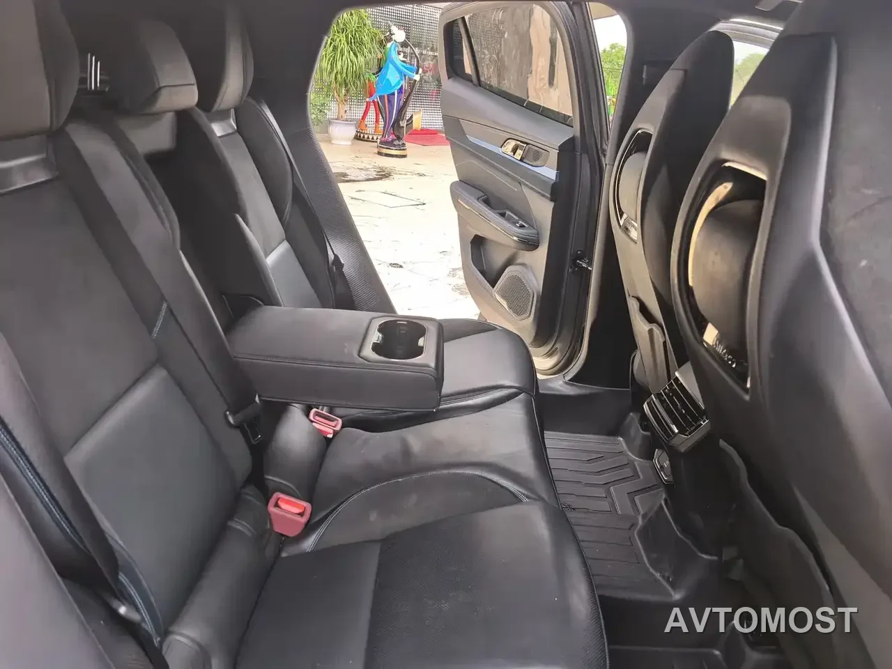 Lynk & Co 05 EM-P 2021 1.5TD PHEV HALO — фото 18