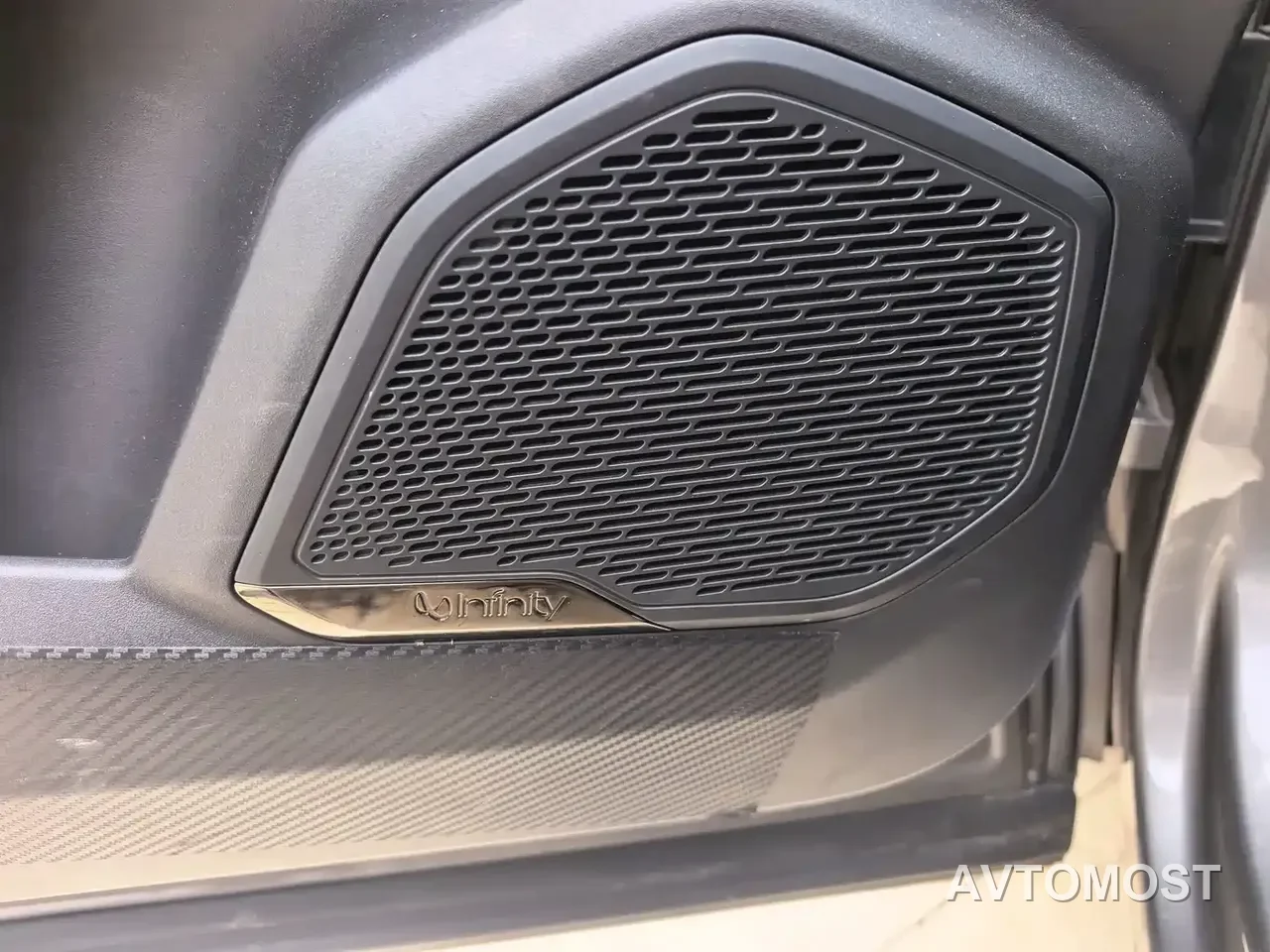 Lynk & Co 05 EM-P 2021 1.5TD PHEV HALO — фото 20