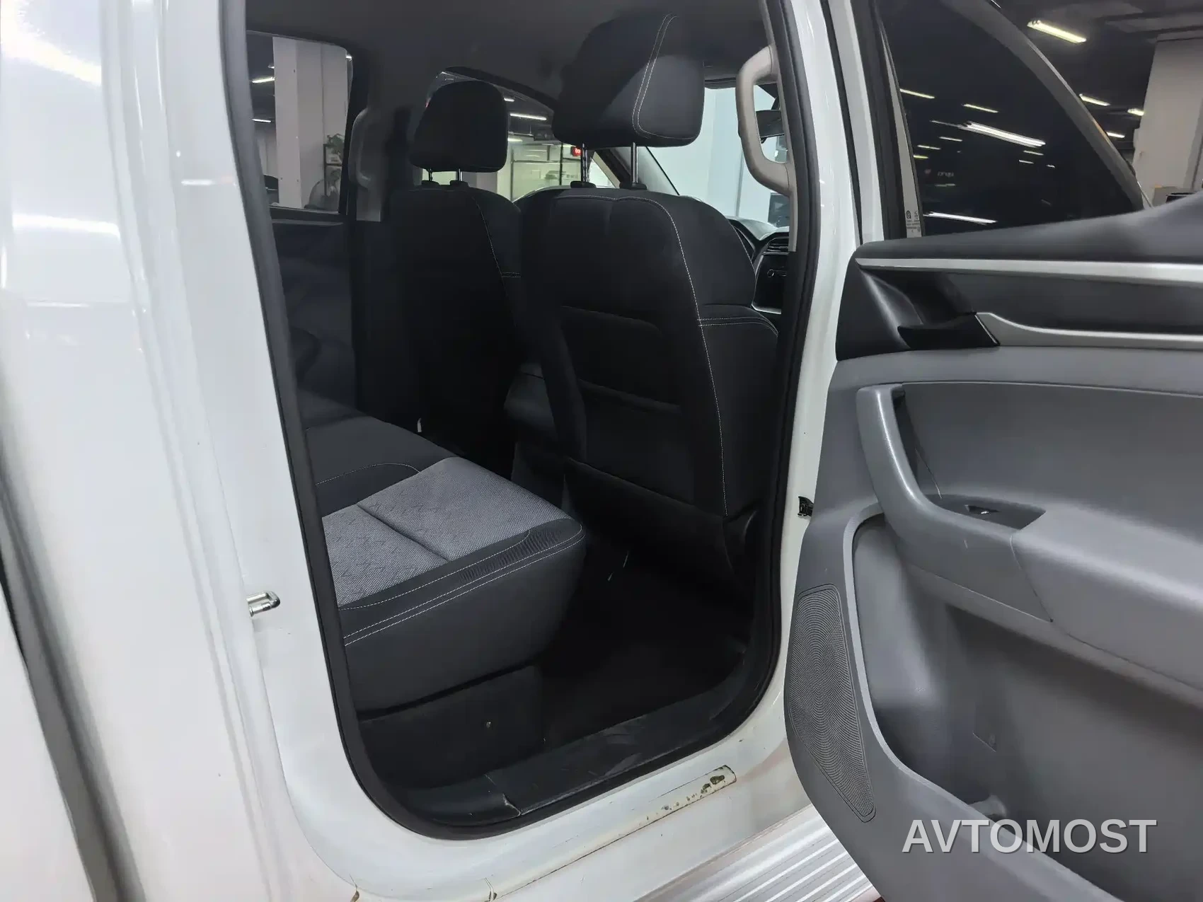 SAIC Maxus T60 2020 2.0T Diesel Manual 2WD High Ground Clearance Pioneer Standard Cab China VI — фото 8