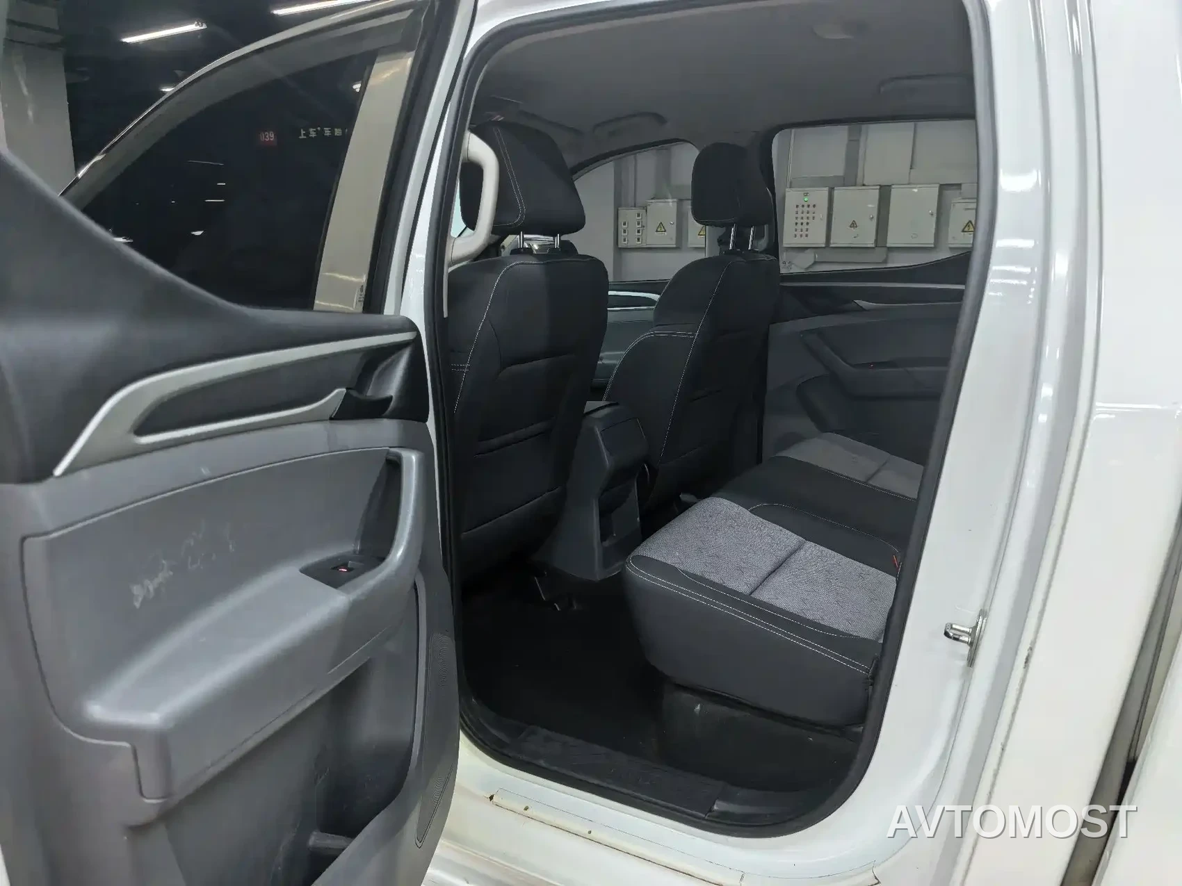 SAIC Maxus T60 2020 2.0T Diesel Manual 2WD High Ground Clearance Pioneer Standard Cab China VI — фото 11