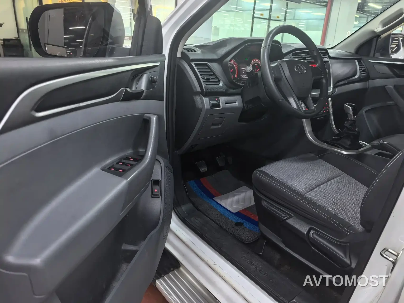SAIC Maxus T60 2020 2.0T Diesel Manual 2WD High Ground Clearance Pioneer Standard Cab China VI — фото 16