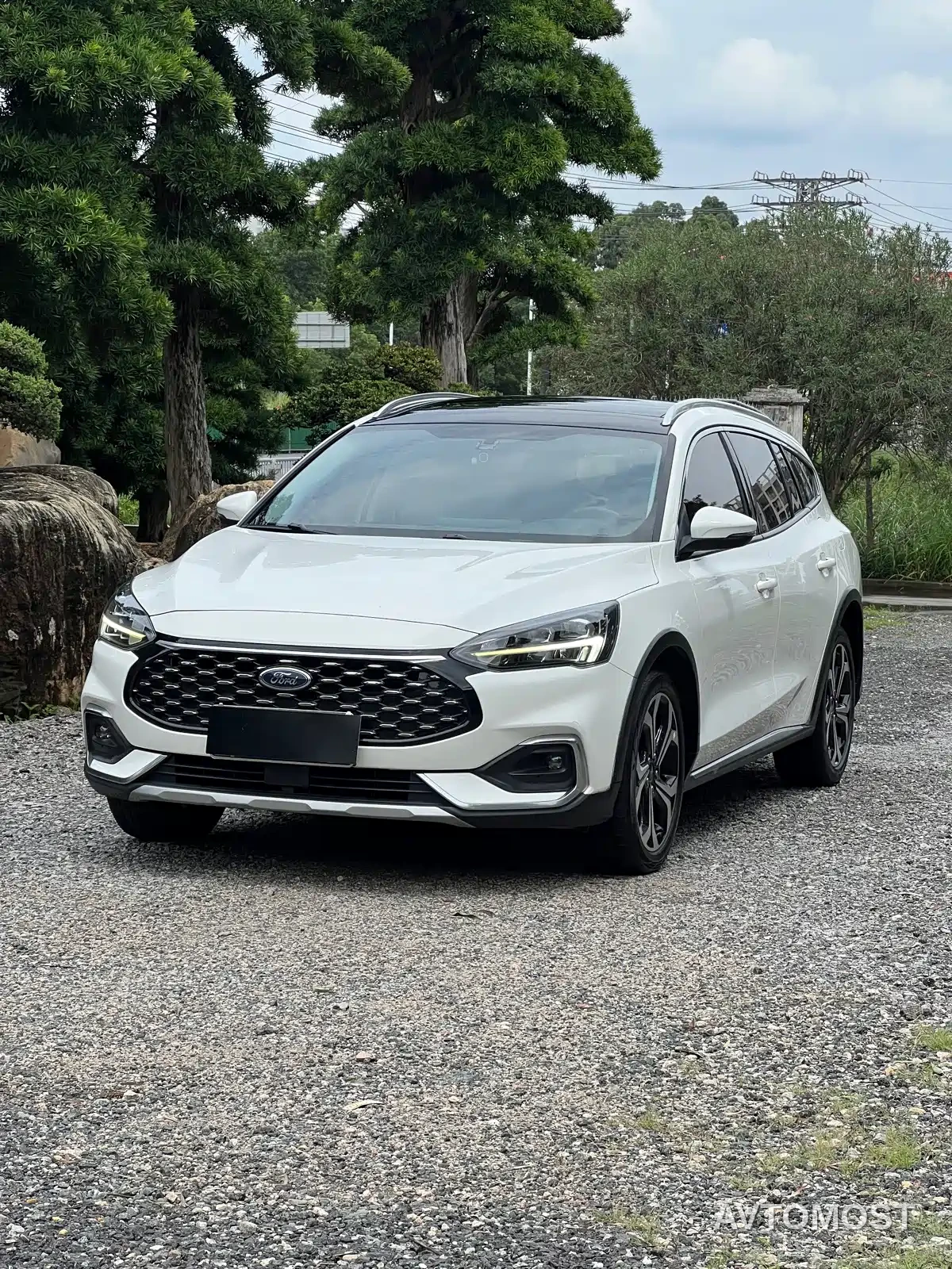 Ford Focus 2021 Shooting Brake EcoBoost 180 Auto Hunter — фото 1
