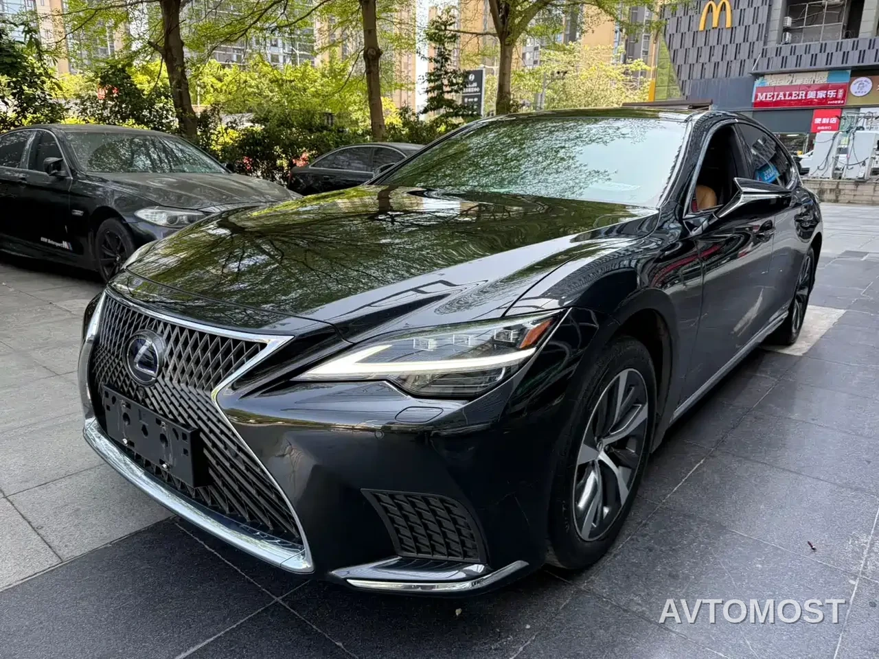 Lexus LS 2021 500h Excellence Edition — фото 1