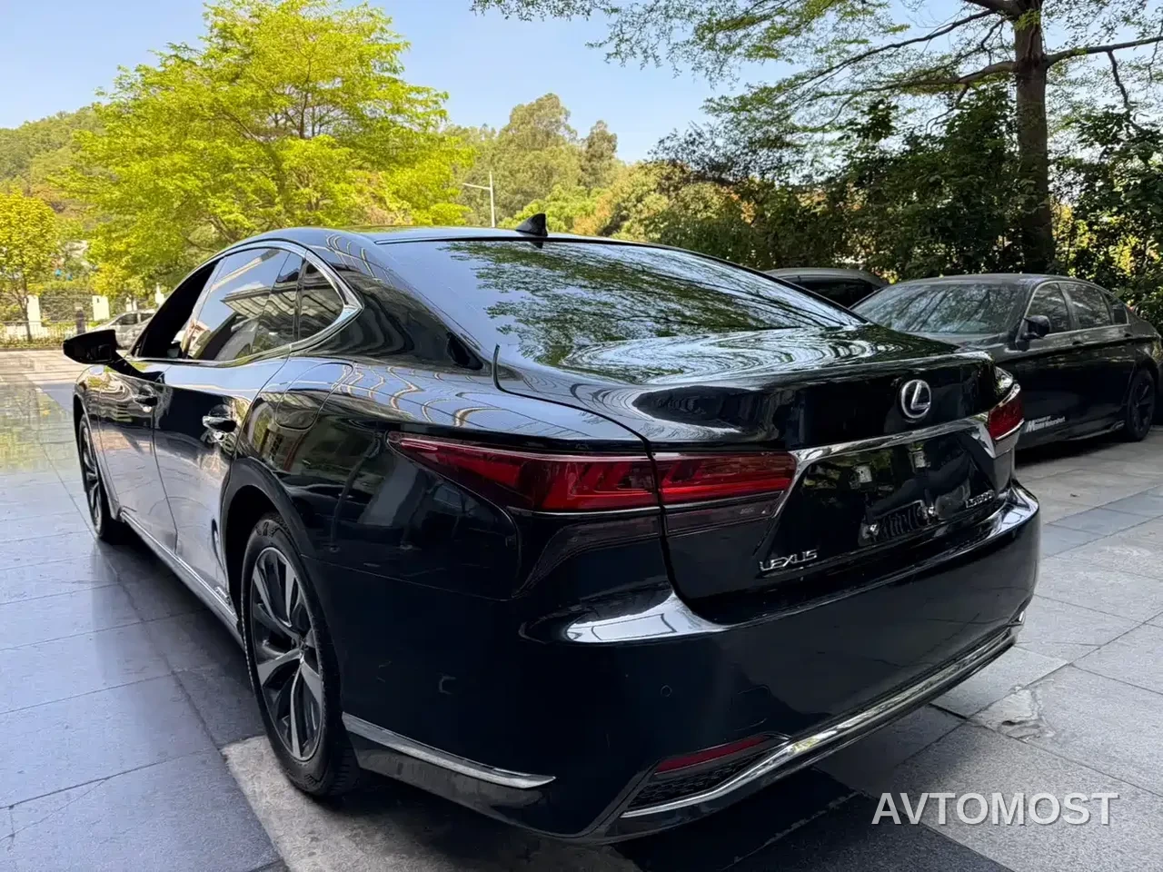 Lexus LS 2021 500h Excellence Edition — фото 7
