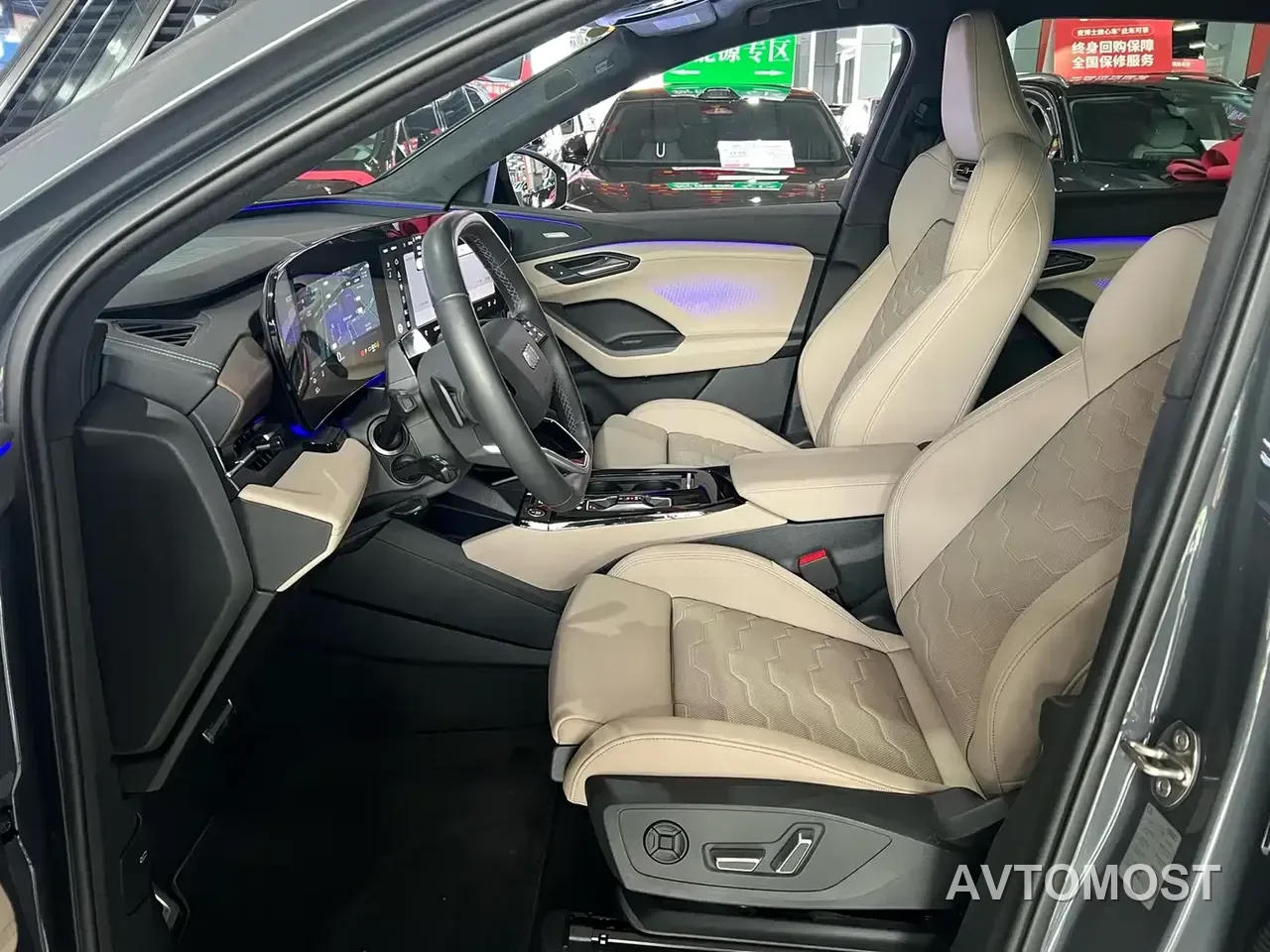 Audi Q6L e-tron 2025 Model Pioneer Edition — фото 7