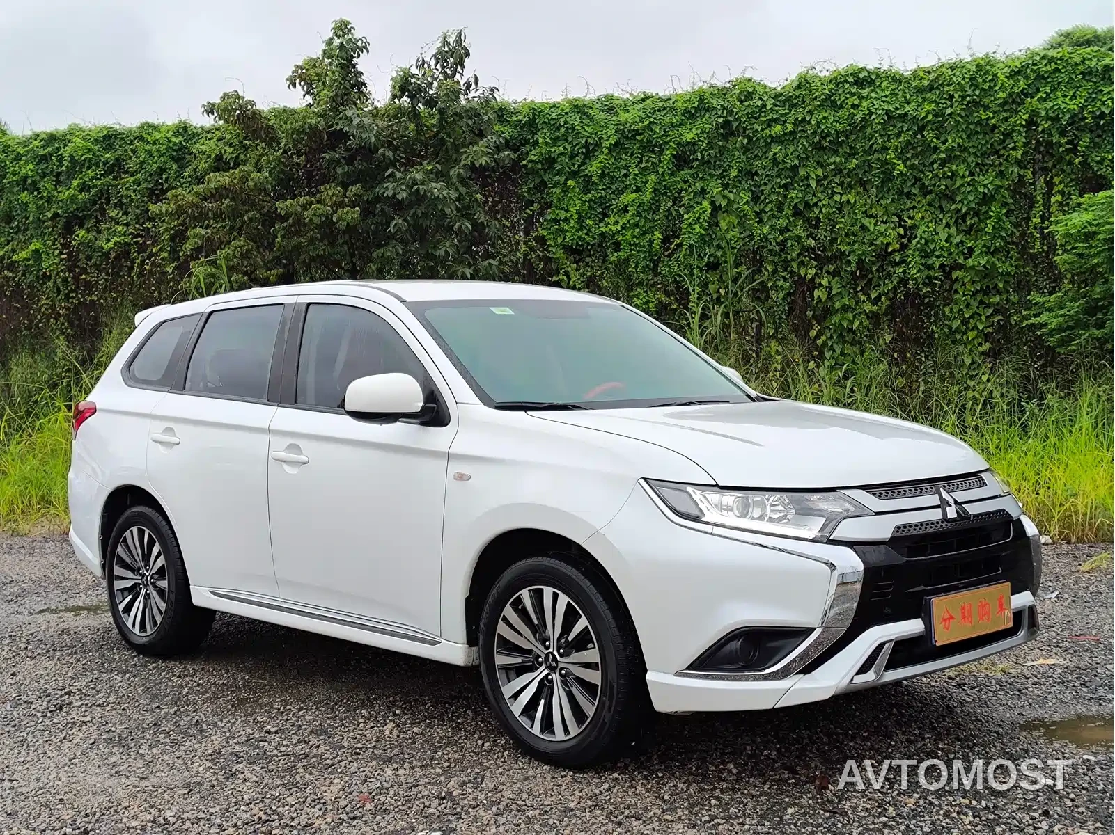 Mitsubishi Outlander 2021 2.0L 2WD Smooth Ride Version 5-Seater — фото 3