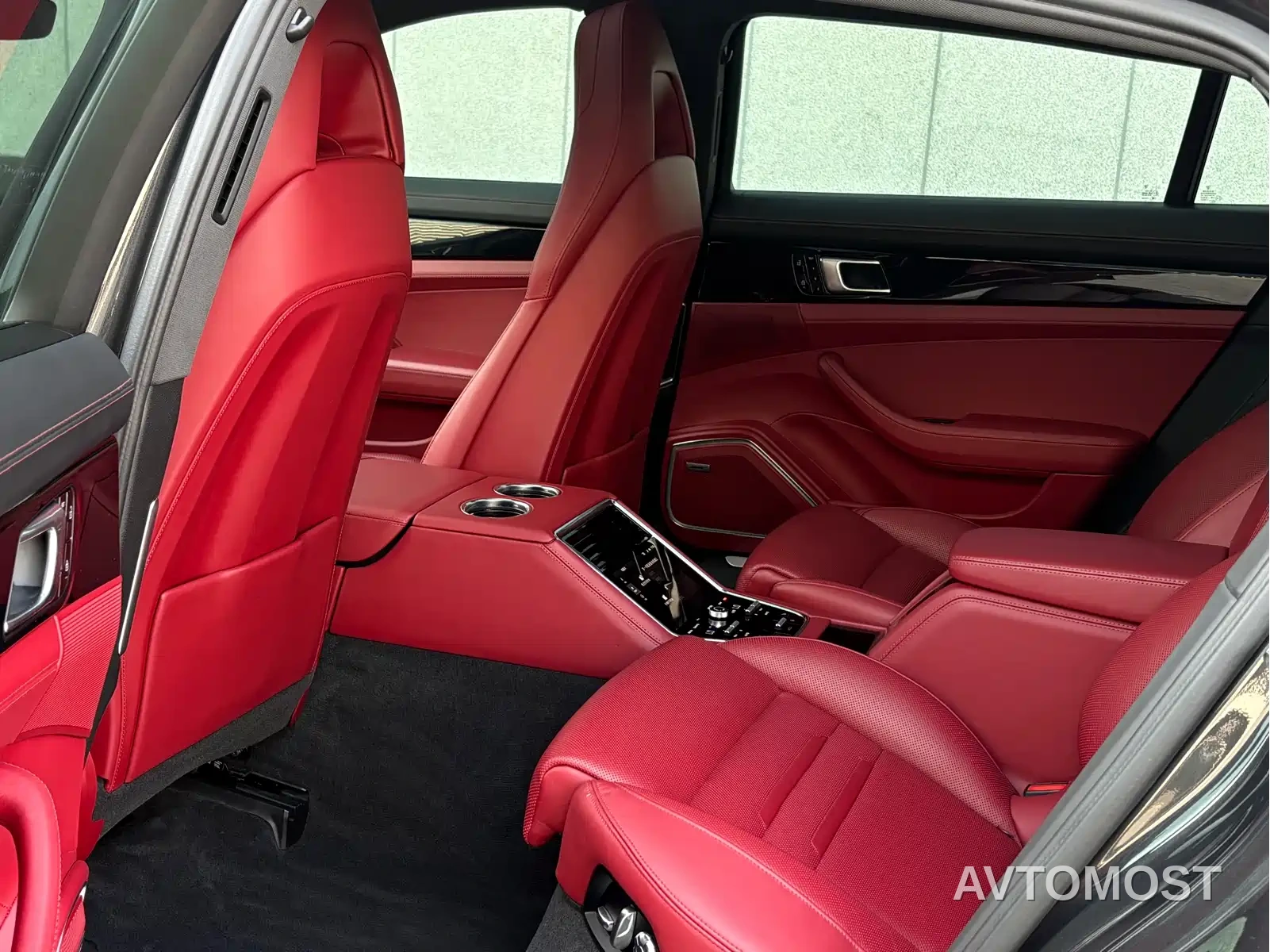 Porsche Panamera New Energy 2022 Panamera 4 E-Hybrid Executive Long Wheelbase 2.9T — фото 8