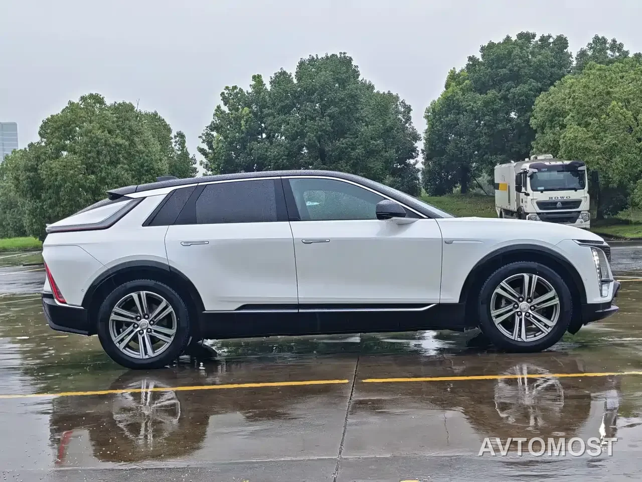 Cadillac IQ Rui Ge 2022 RWD Long Range Luxury Edition — фото 4