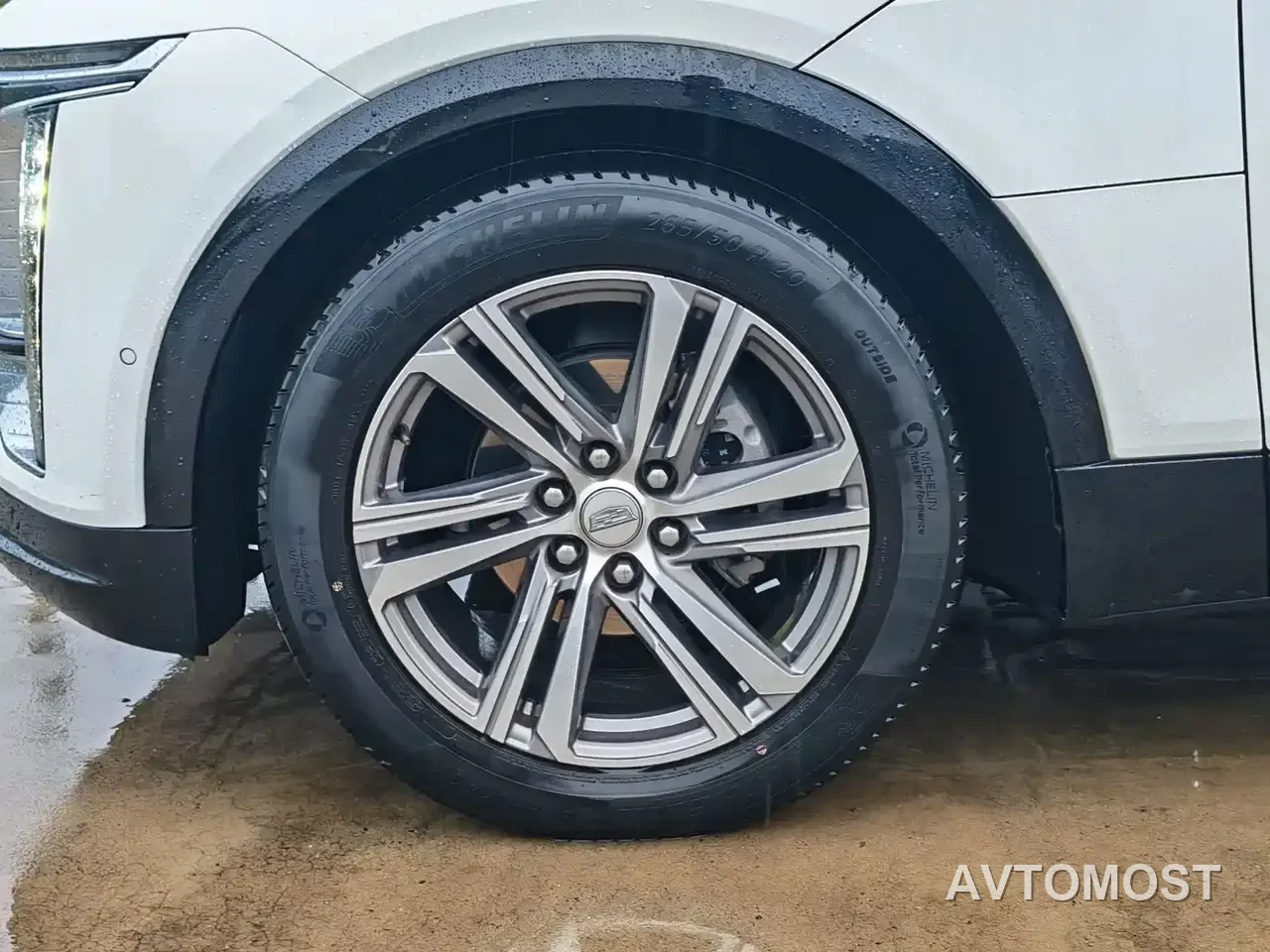 Cadillac IQ Rui Ge 2022 RWD Long Range Luxury Edition — фото 10