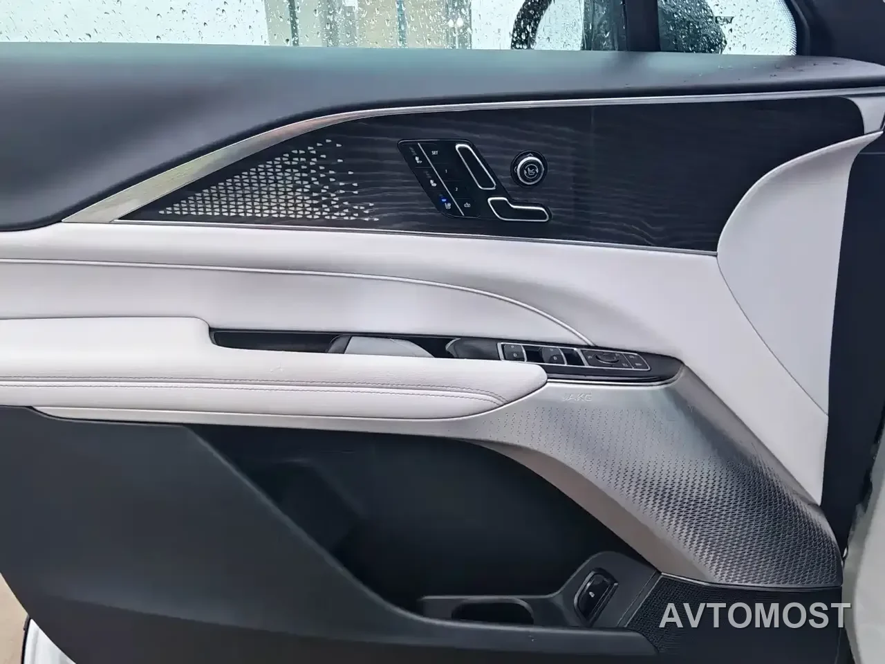 Cadillac IQ Rui Ge 2022 RWD Long Range Luxury Edition — фото 15