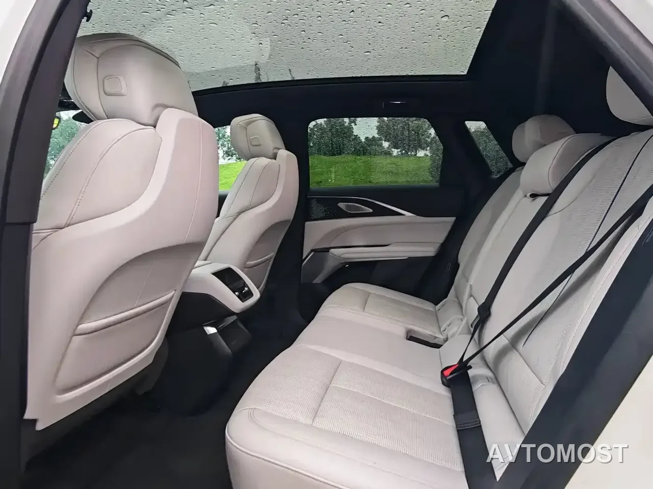 Cadillac IQ Rui Ge 2022 RWD Long Range Luxury Edition — фото 17