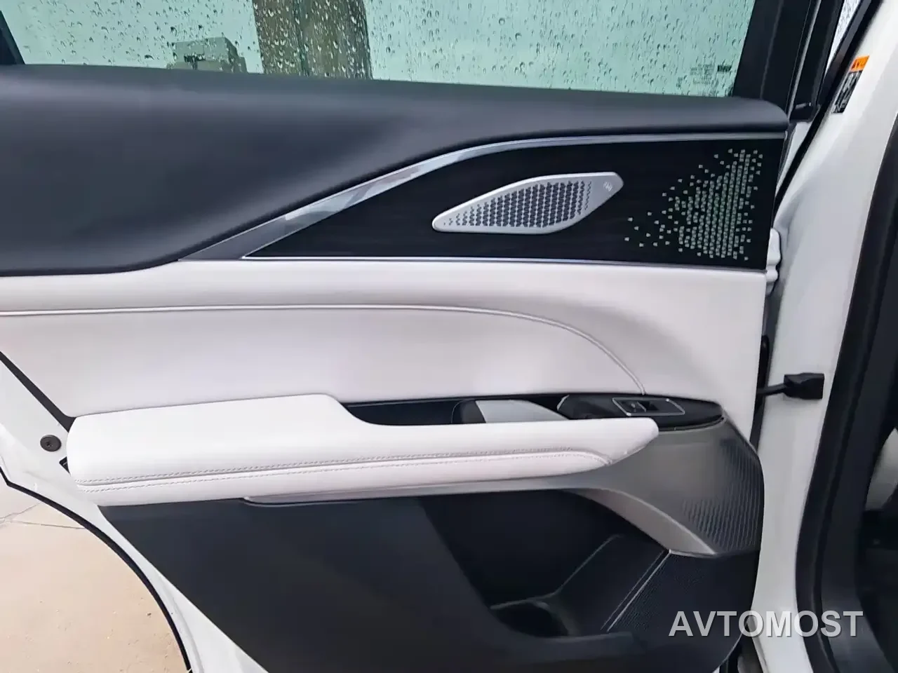 Cadillac IQ Rui Ge 2022 RWD Long Range Luxury Edition — фото 20