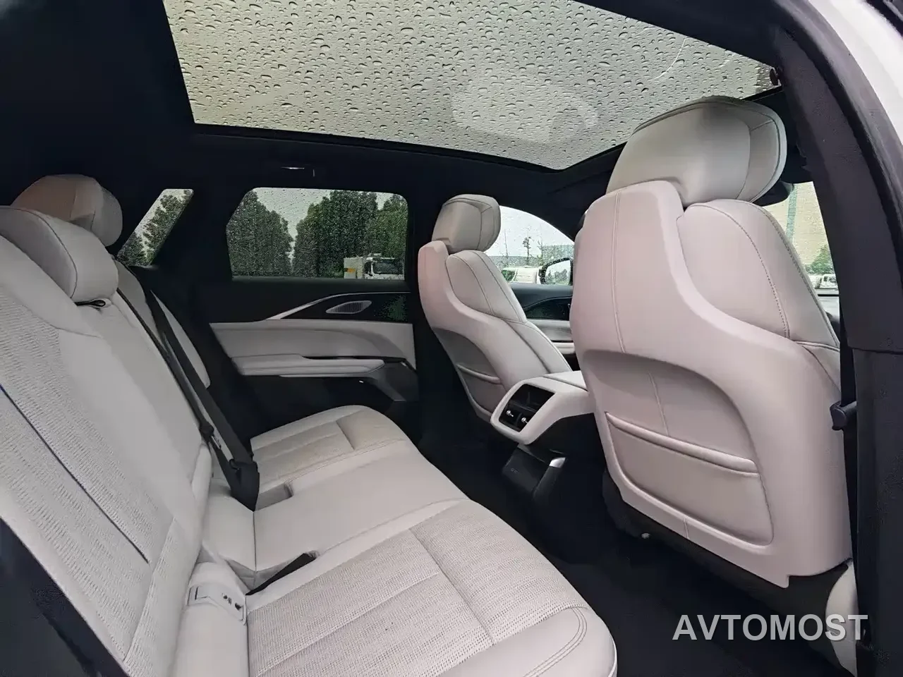 Cadillac IQ Rui Ge 2022 RWD Long Range Luxury Edition — фото 34