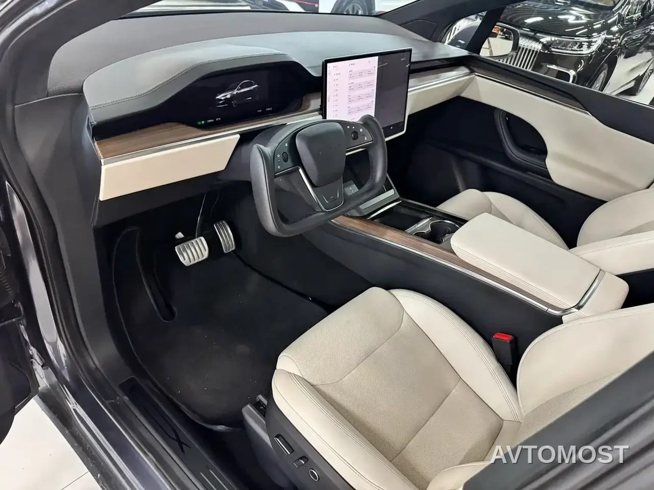 Tesla Model X 2023 Dual Motor All-Wheel Drive Edition — фото 9