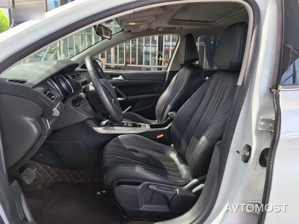 Peugeot 408 2020 360THP 10th Anniversary Premium Edition — фото 15