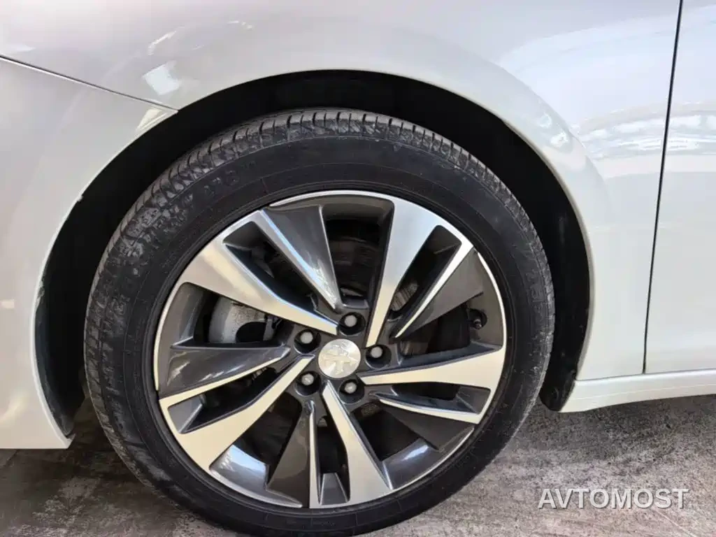 Peugeot 408 2020 360THP 10th Anniversary Premium Edition — фото 23