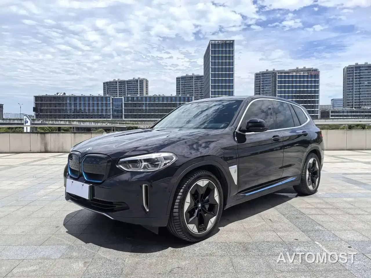 BMW iX3 2021 Pioneer — фото 1
