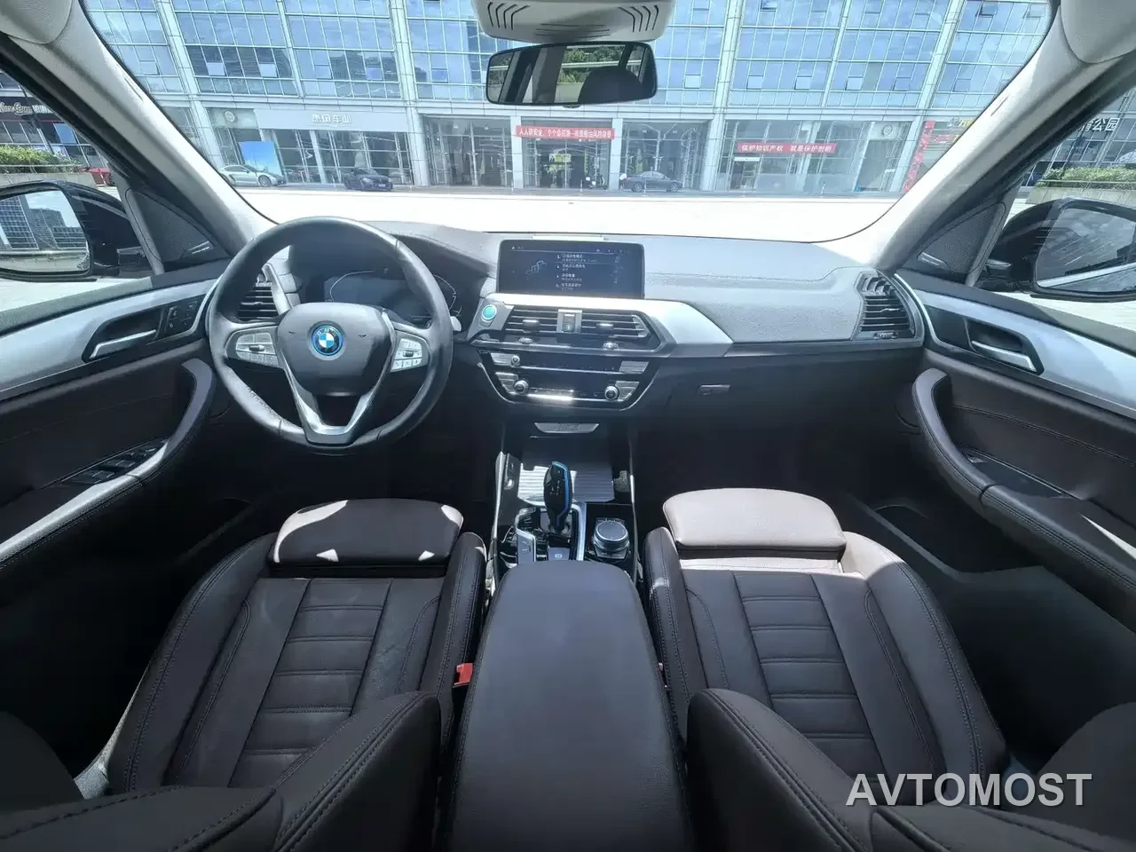 BMW iX3 2021 Pioneer — фото 12