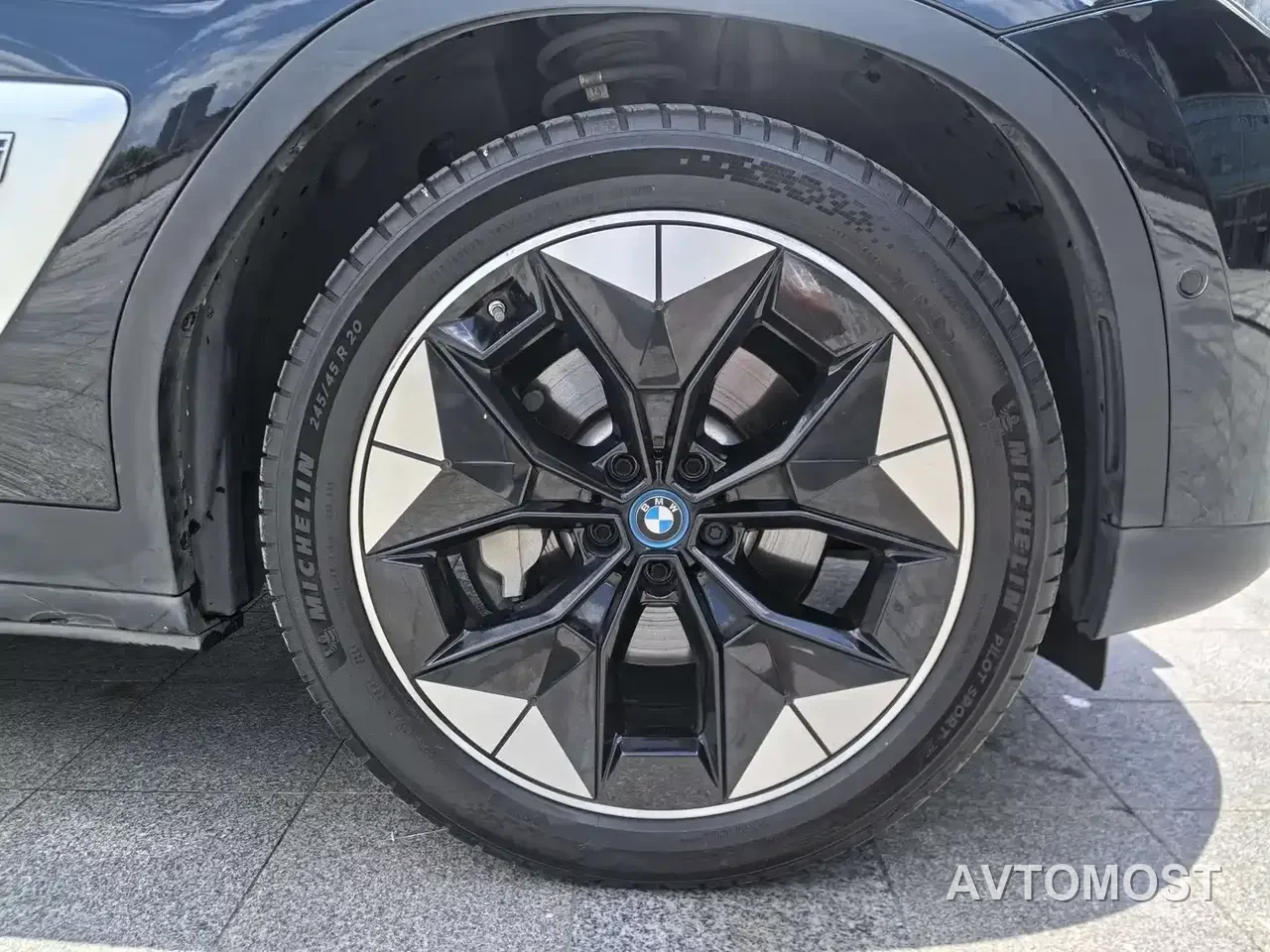 BMW iX3 2021 Pioneer — фото 13