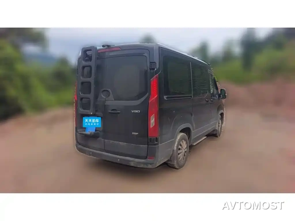 SAIC Maxus Xintu V90 2022 2.0T AMT Yunjie FWD Short Wheelbase Medium Roof Single Rear Tire 6-Seater — фото 2