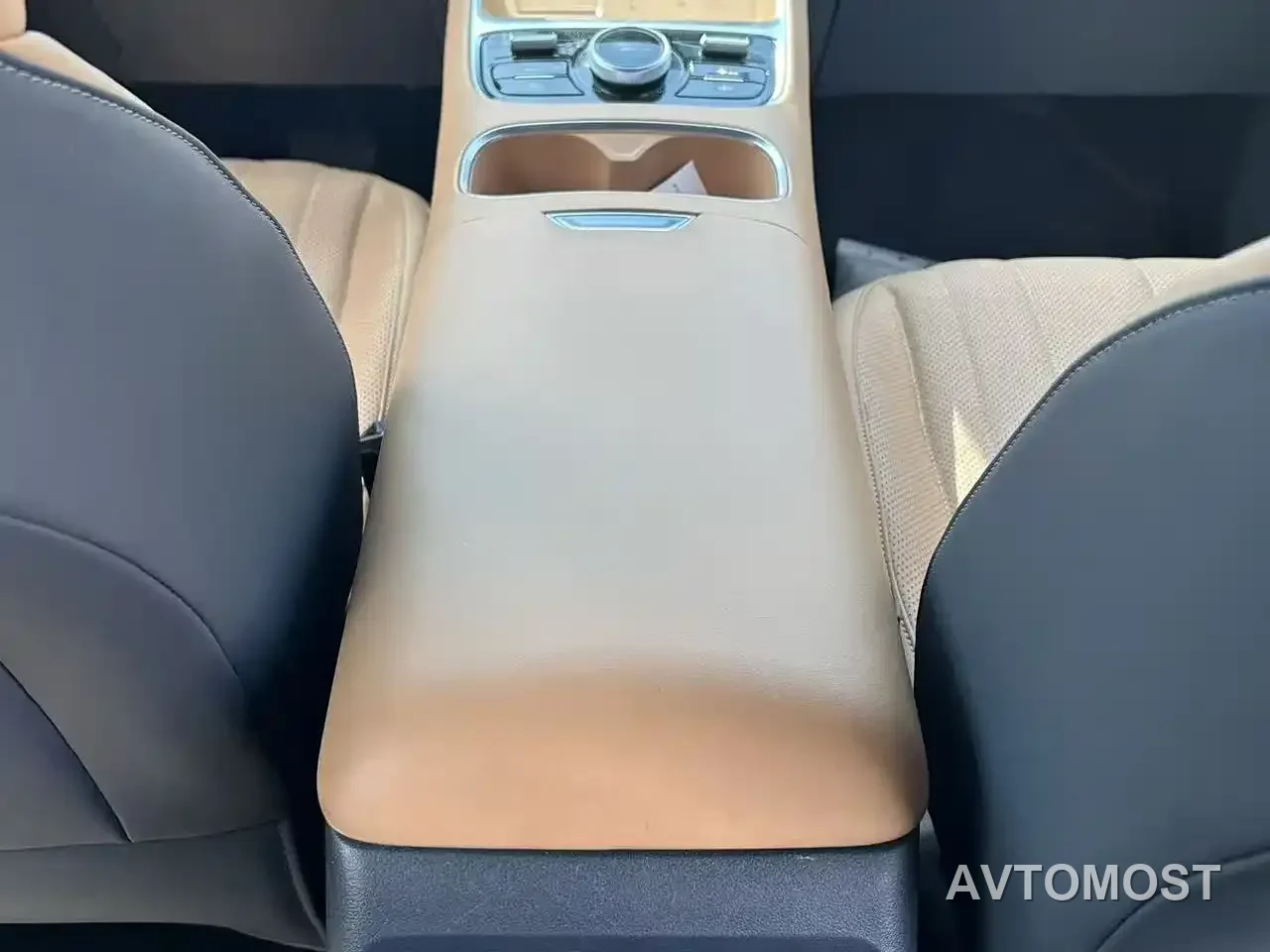 Geely Galaxy Starship 7 EM-i 2025 Model 120km Explorer+ Edition — фото 16