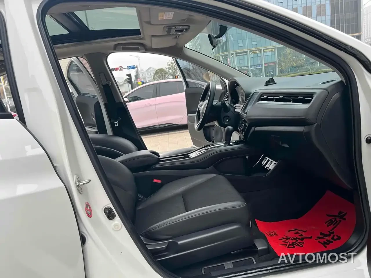 Honda Vezel 2022 1.5L CVT Phantom Night Pioneer Edition — фото 8