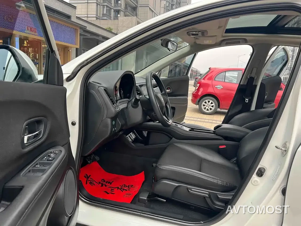 Honda Vezel 2022 1.5L CVT Phantom Night Pioneer Edition — фото 9