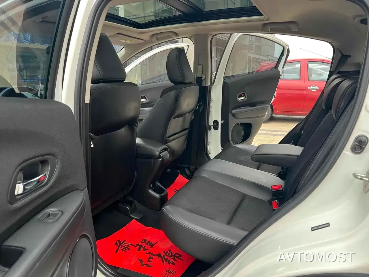 Honda Vezel 2022 1.5L CVT Phantom Night Pioneer Edition — фото 11