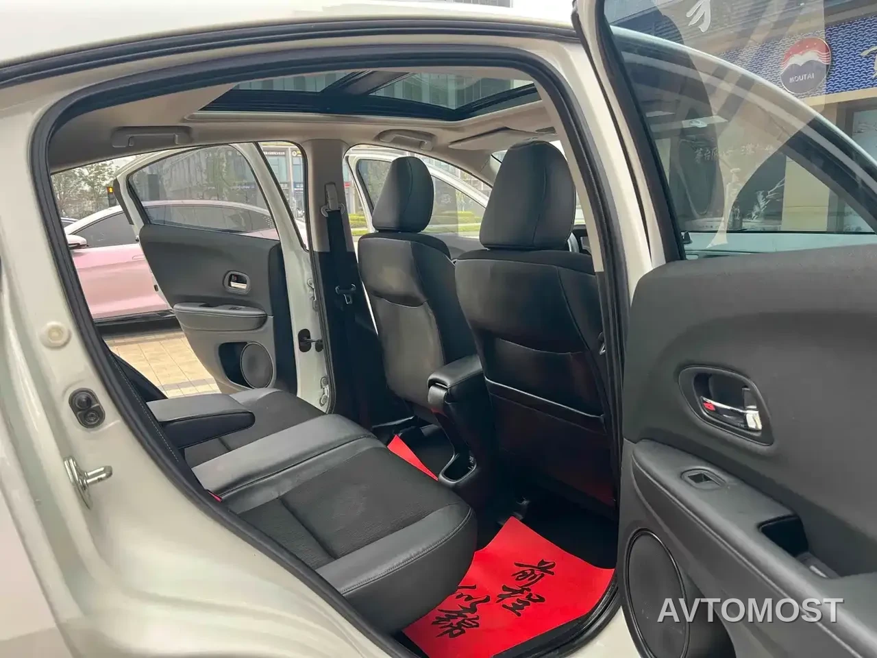 Honda Vezel 2022 1.5L CVT Phantom Night Pioneer Edition — фото 12