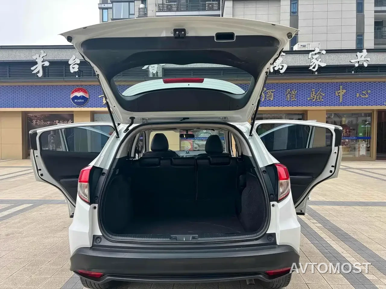 Honda Vezel 2022 1.5L CVT Phantom Night Pioneer Edition — фото 13