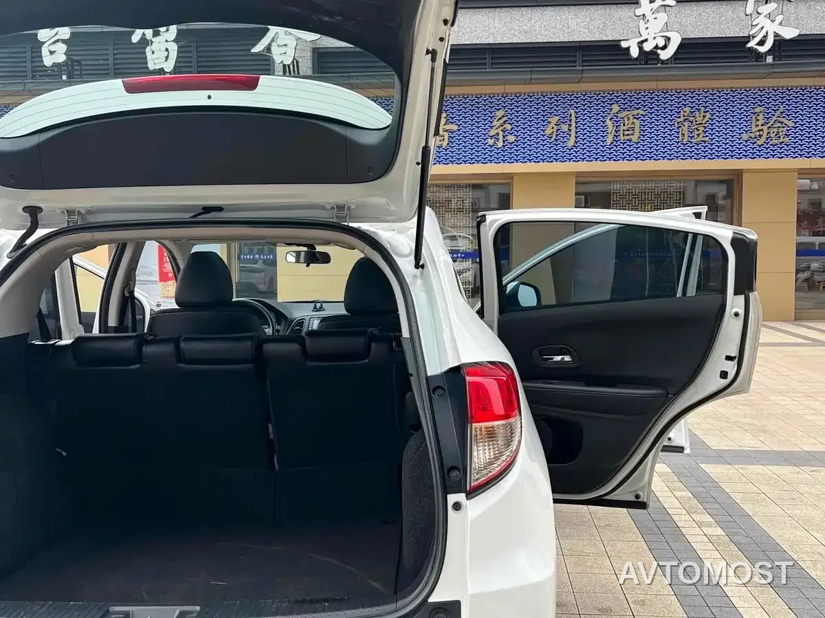 Honda Vezel 2022 1.5L CVT Phantom Night Pioneer Edition — фото 15