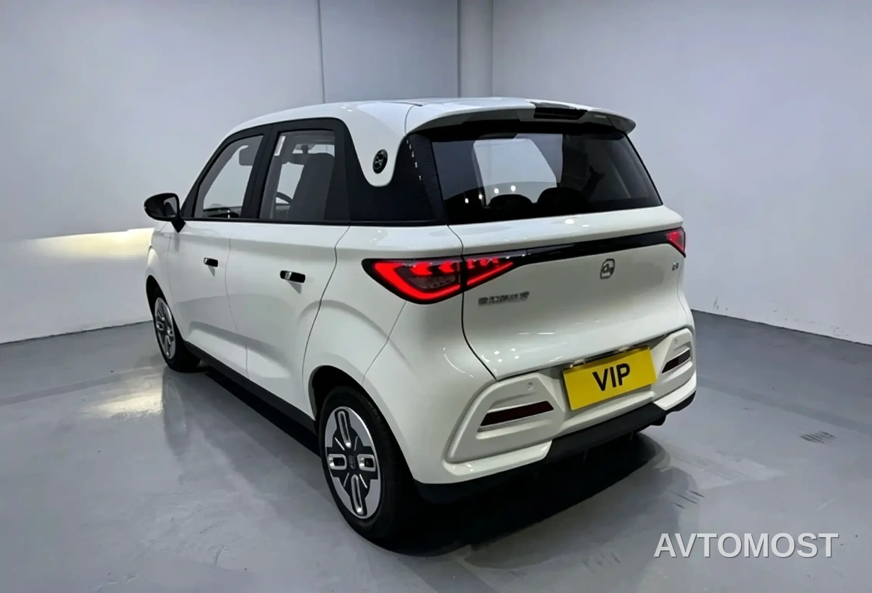QQ New Energy Duomi 2025 305km Comfort Edition — фото 2