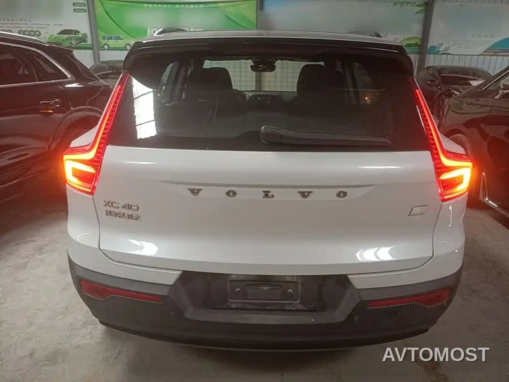 Volvo XC40 New Energy 2021 P8 EV AWD Elegant Sport — фото 4