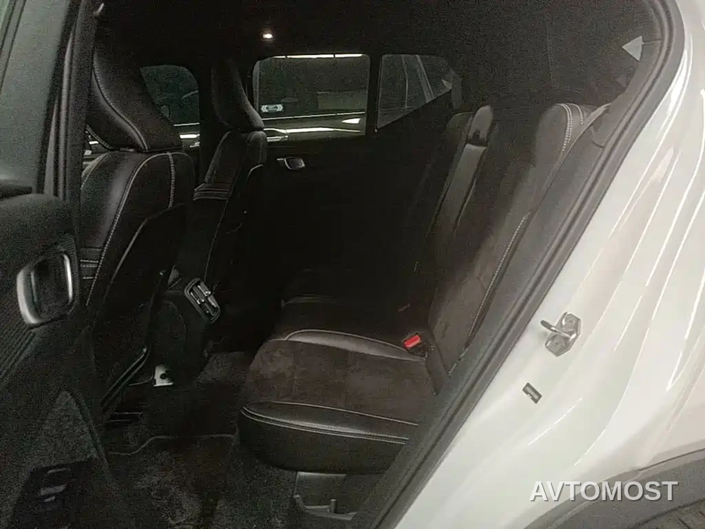Volvo XC40 New Energy 2021 P8 EV AWD Elegant Sport — фото 12