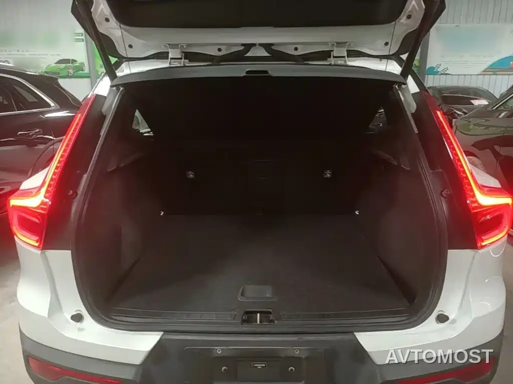Volvo XC40 New Energy 2021 P8 EV AWD Elegant Sport — фото 14