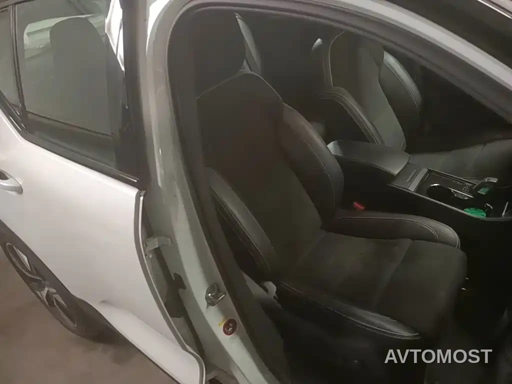 Volvo XC40 New Energy 2021 P8 EV AWD Elegant Sport — фото 19