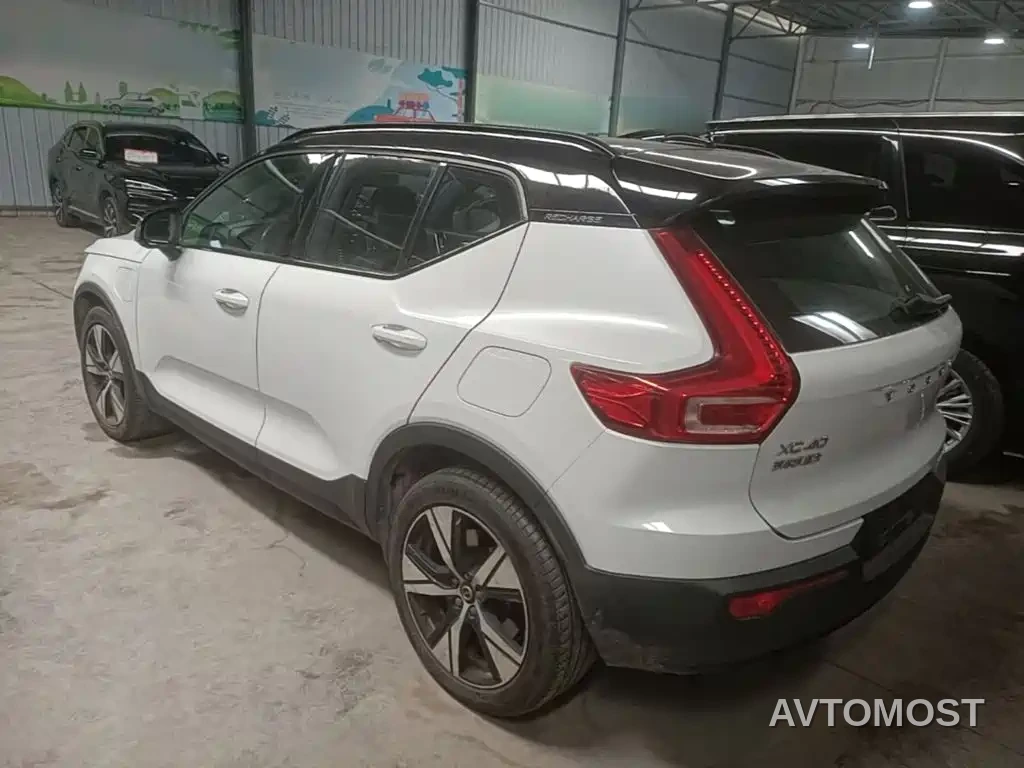 Volvo XC40 New Energy 2021 P8 EV AWD Elegant Sport — фото 22