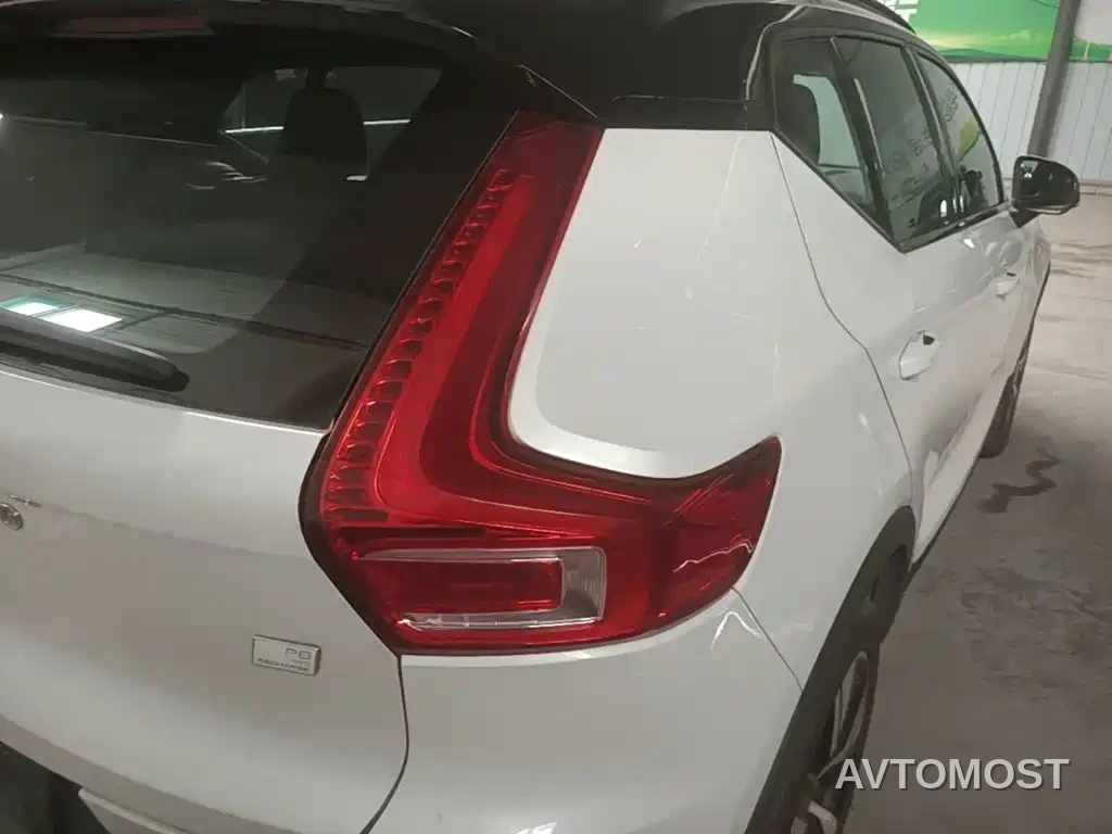Volvo XC40 New Energy 2021 P8 EV AWD Elegant Sport — фото 23