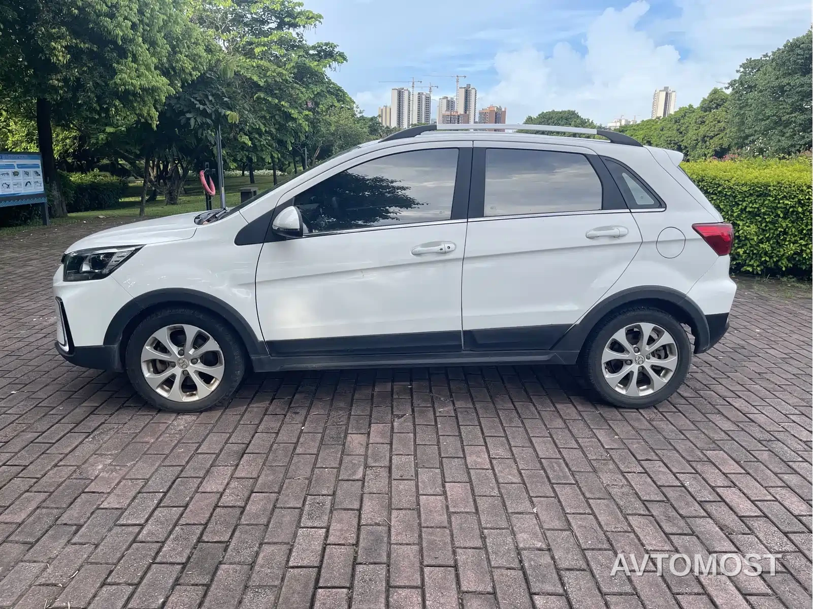 BAIC New Energy EC5 2019 New Trend Edition — фото 4