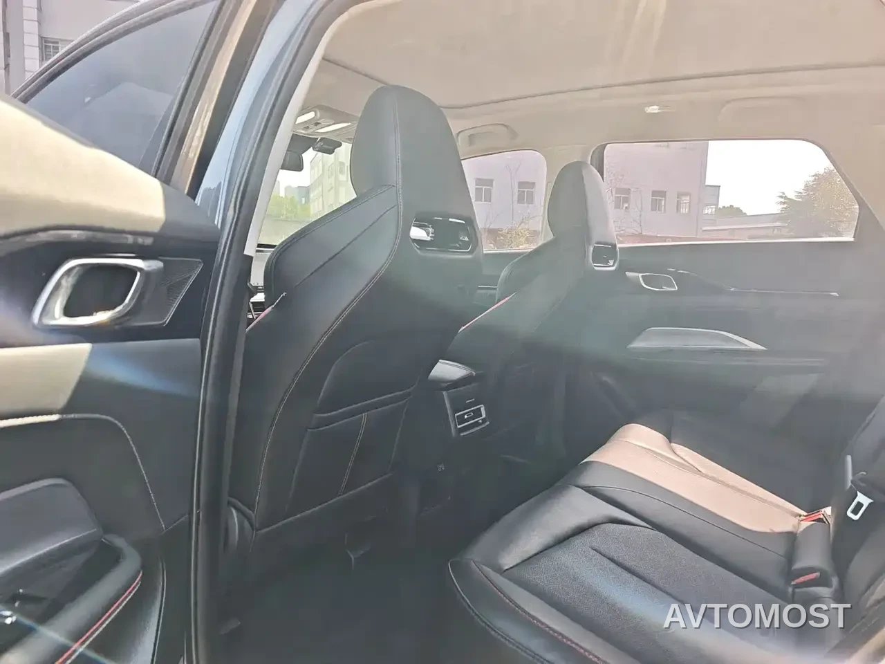 Changan Oshan Z6 2022 Blue Whale 1.5T DCT Intelligent Enjoyment — фото 5
